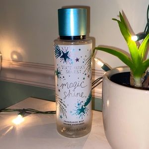 Victoria’s Secret Magic Shine Body Mist